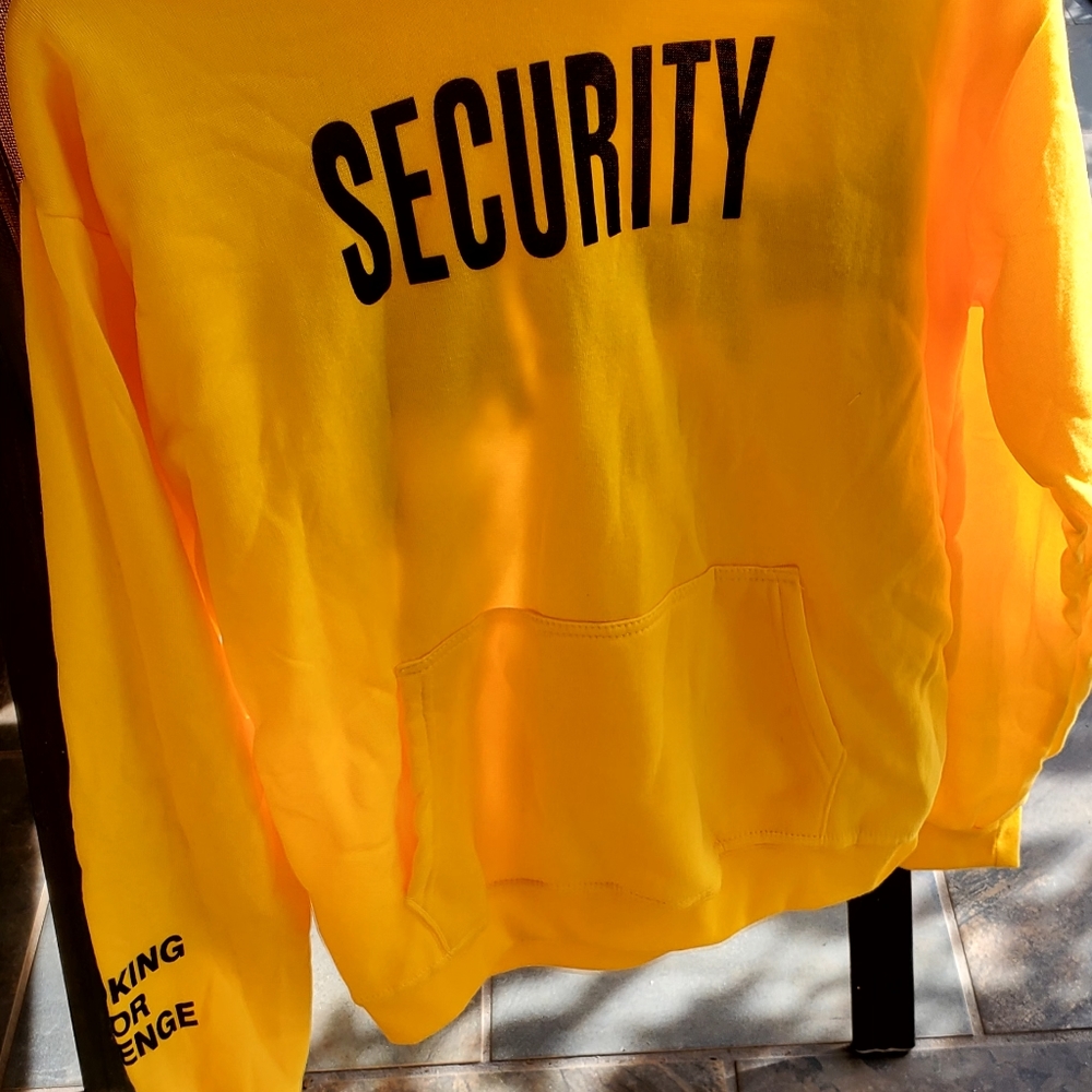 Security yellow purpose tour vfiles XL hoodie